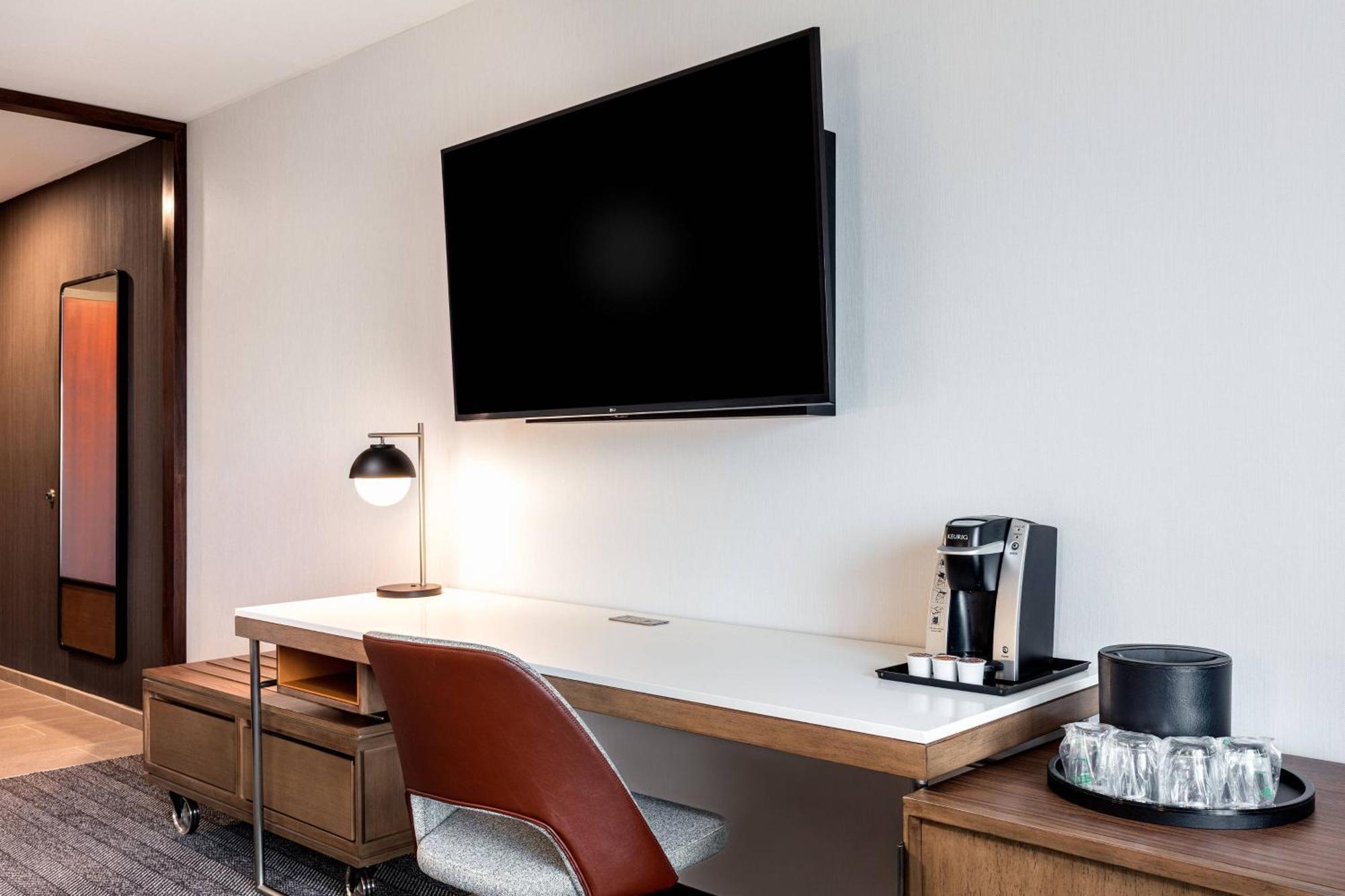 Courtyard By Marriott Resort/convention Center Hotel Anaheim